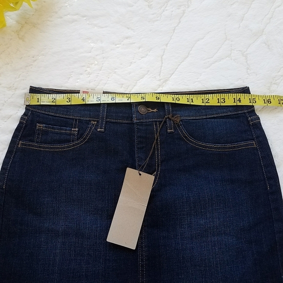 Levi's Denim Mini Skirt - Picture 3 of 8